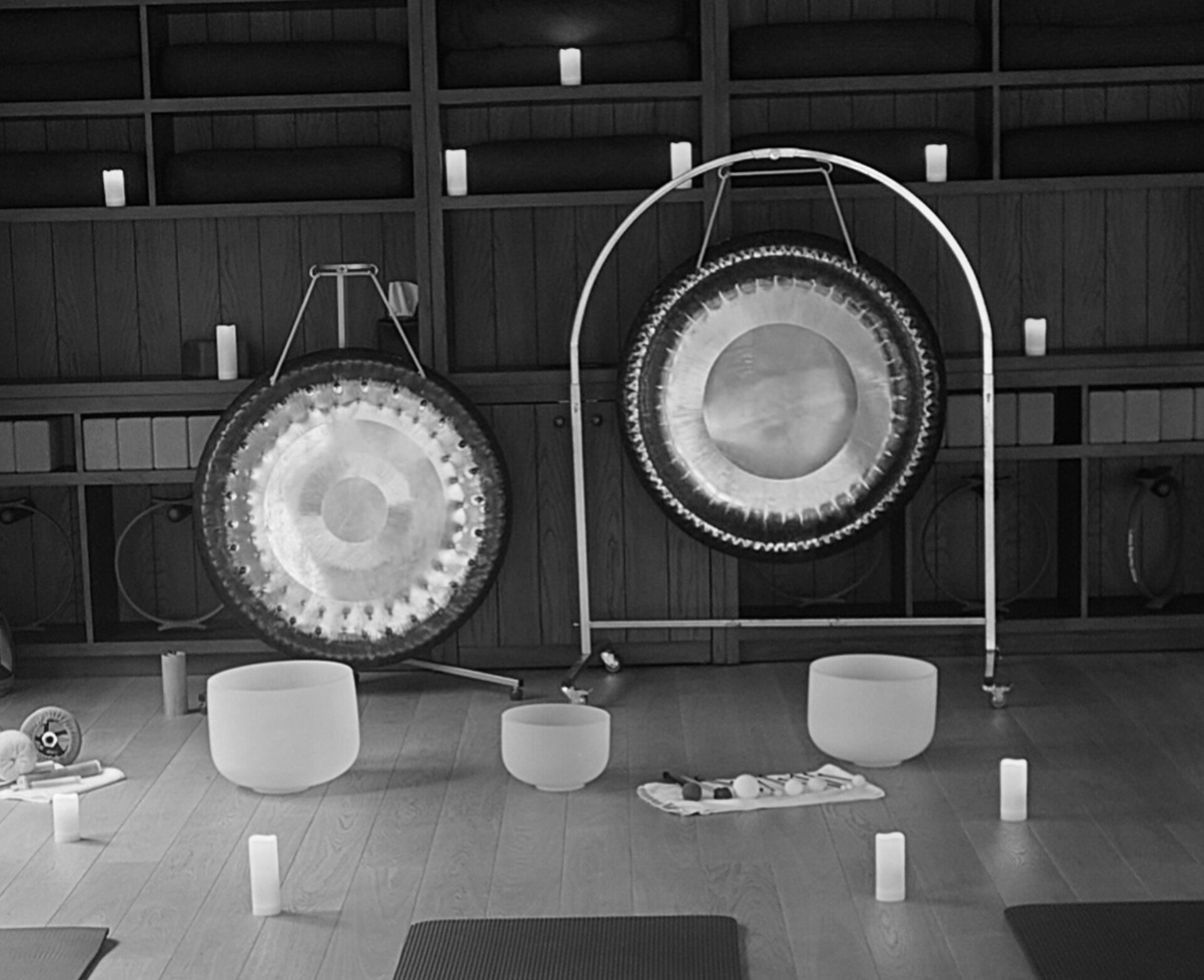 Concert gongs and crystal singing bowls